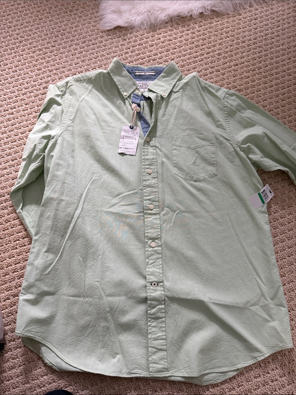 Nautica Men's Pale Green Long-Sleeve Button-Down Shirt